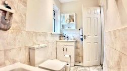 Claerwen, Gelligaer, CF82