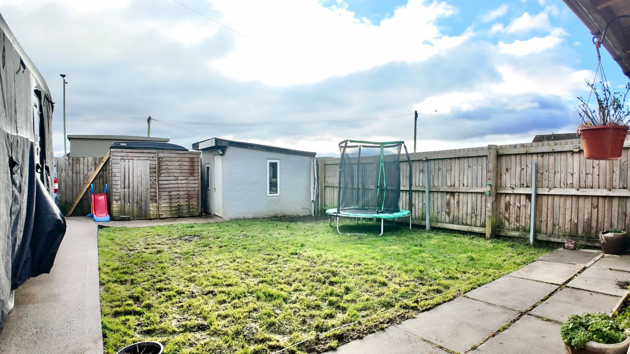 Claerwen, Gelligaer, CF82