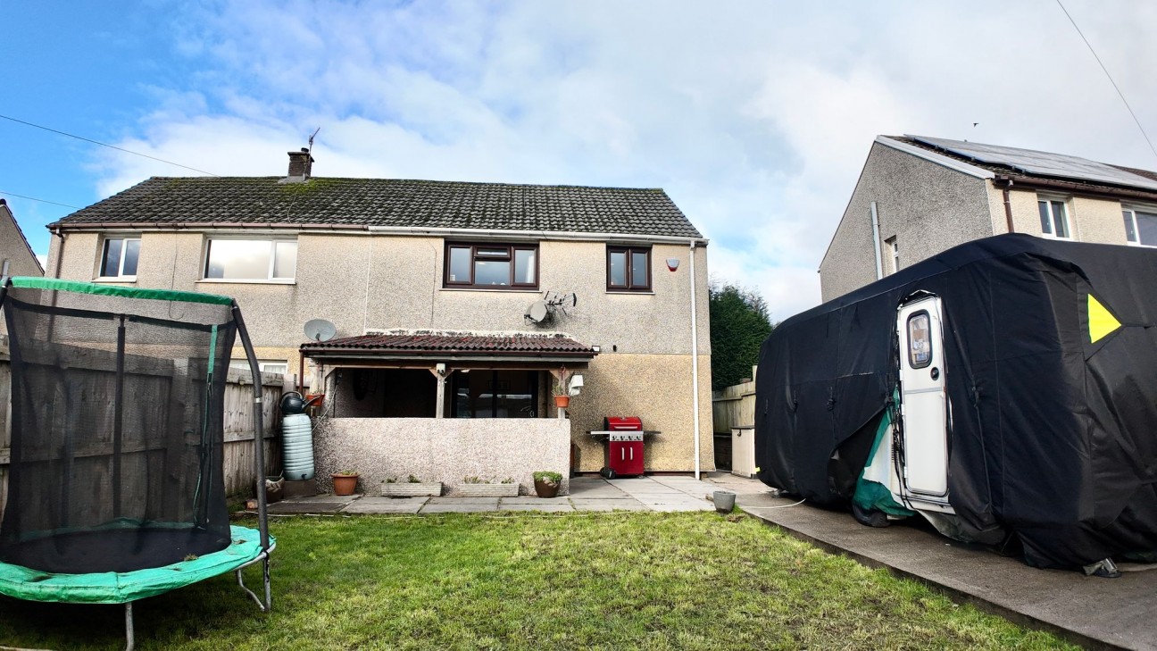 Claerwen, Gelligaer, CF82