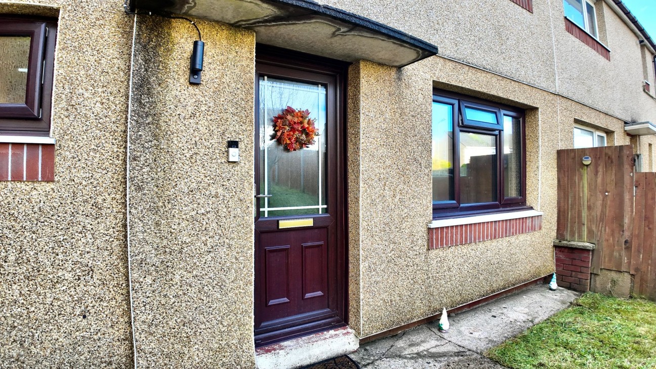 Claerwen, Gelligaer, CF82