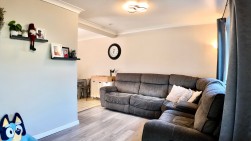 Claerwen, Gelligaer, CF82