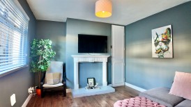 Treowen Road, Newbridge, NP11