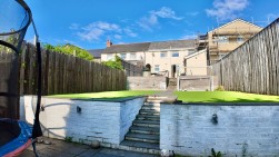 Treowen Road, Newbridge, NP11