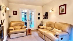 Bailey Street, Deri, CF81