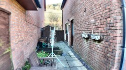 Bailey Street, Deri, CF81