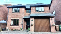 Bailey Street, Deri, CF81