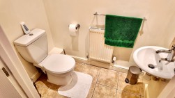 Bailey Street, Deri, CF81