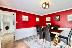 Edwards Row, Deri, CF81