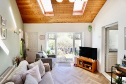 Woodland Drive, Crumlin, NP11