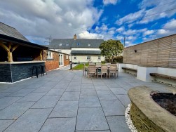 Crumlin, Newport, NP11