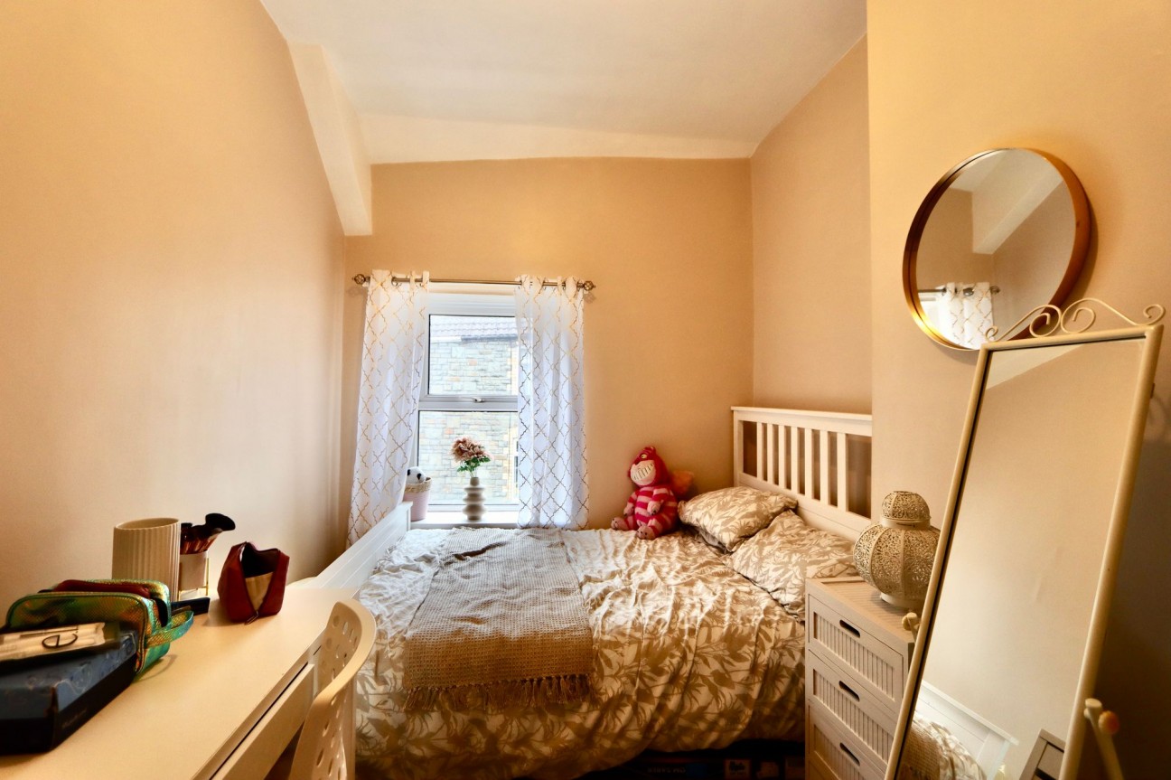 Blaen Blodau Street, Newbridge, NP11