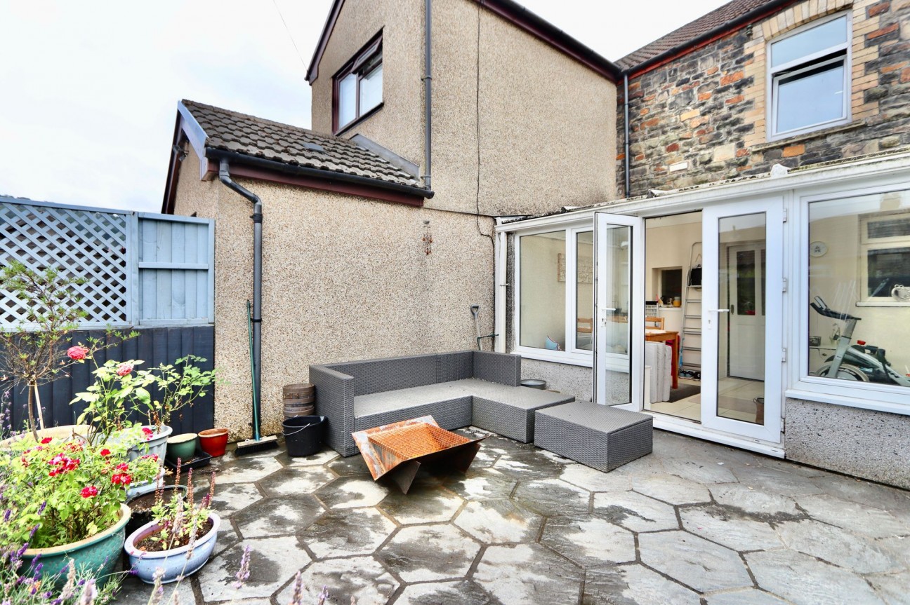 Blaen Blodau Street, Newbridge, NP11