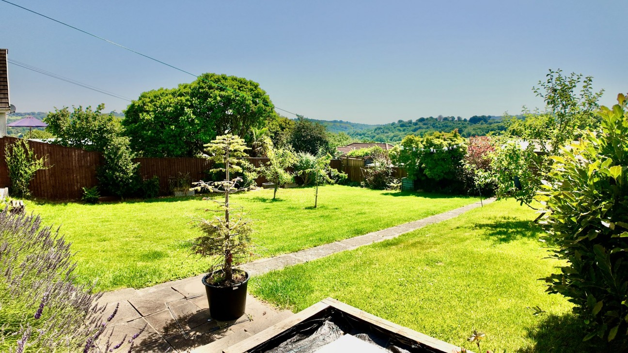 Highfield Road, Pontllanfraith, NP12
