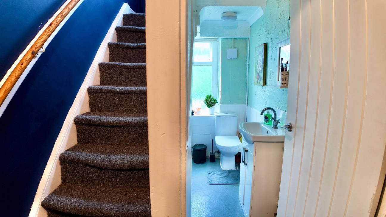 Windsor Avenue, Newbridge, NP11