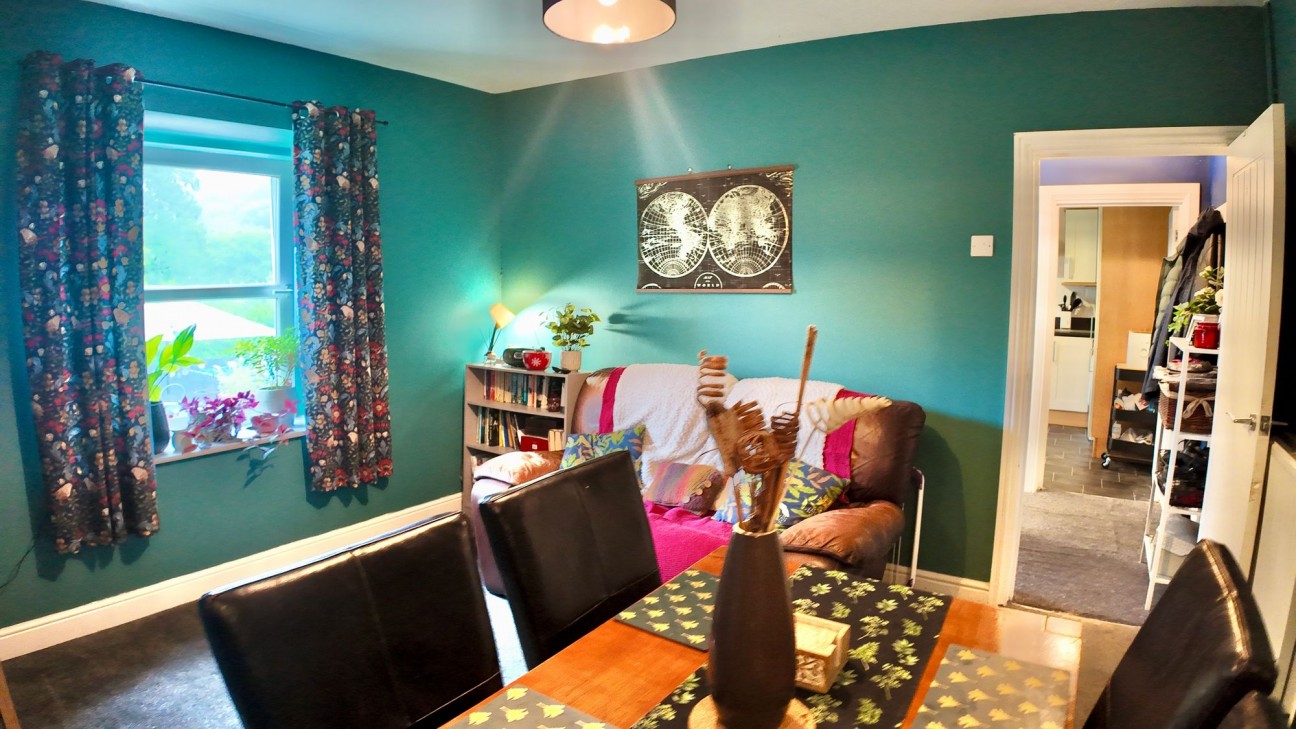 Windsor Avenue, Newbridge, NP11