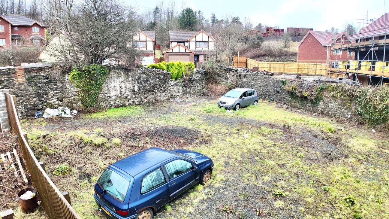 Lord Nelson Hotel, Heol Evan Wynne, CF81