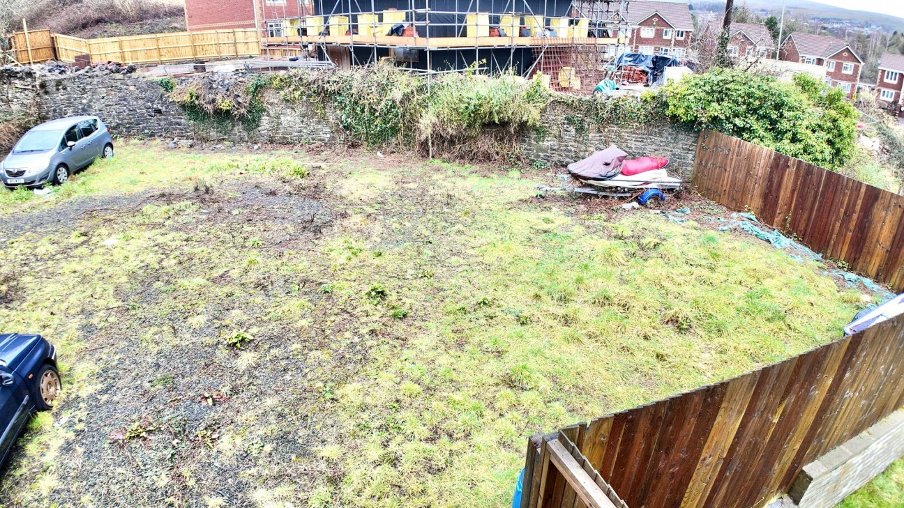 Lord Nelson Hotel, Heol Evan Wynne, CF81