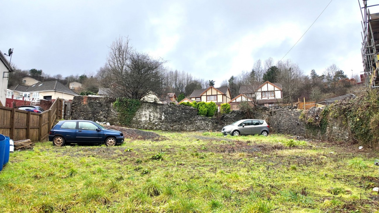 Lord Nelson Hotel, Heol Evan Wynne, CF81