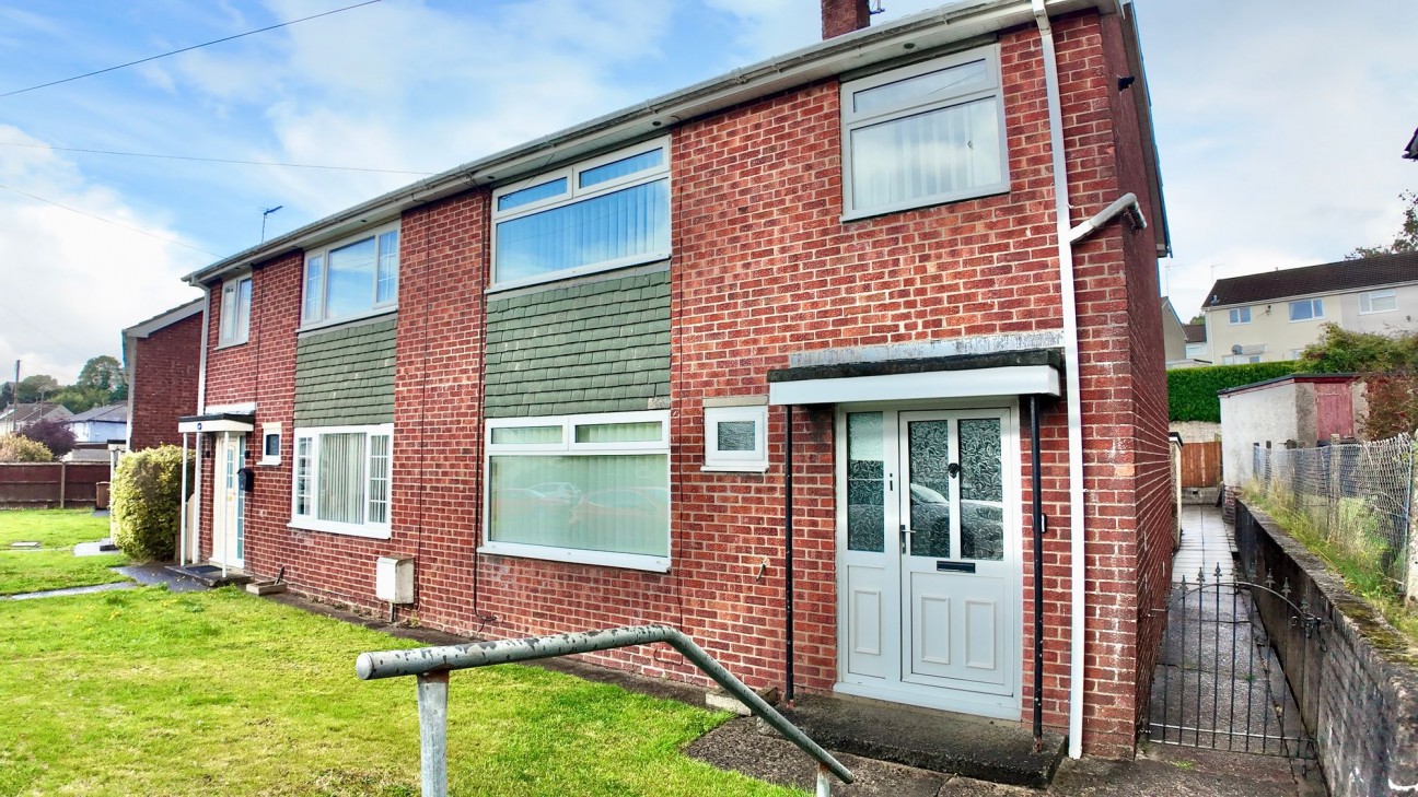 Castle Street, Fleur De Lis, NP12