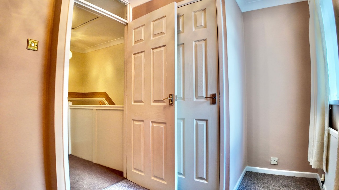 Castle Street, Fleur De Lis, NP12