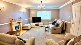 Cwmalsie Lane, Pontllanfraith, NP12