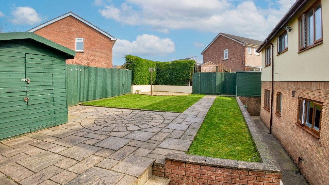 Cwmalsie Lane, Pontllanfraith, NP12