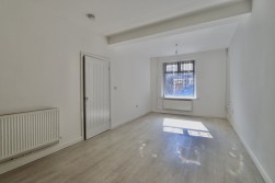 Ayron Street, Ferndale, CF43