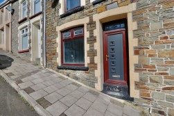 Ayron Street, Ferndale, CF43