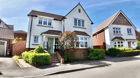 Blacksmith Close, Oakdale, NP12