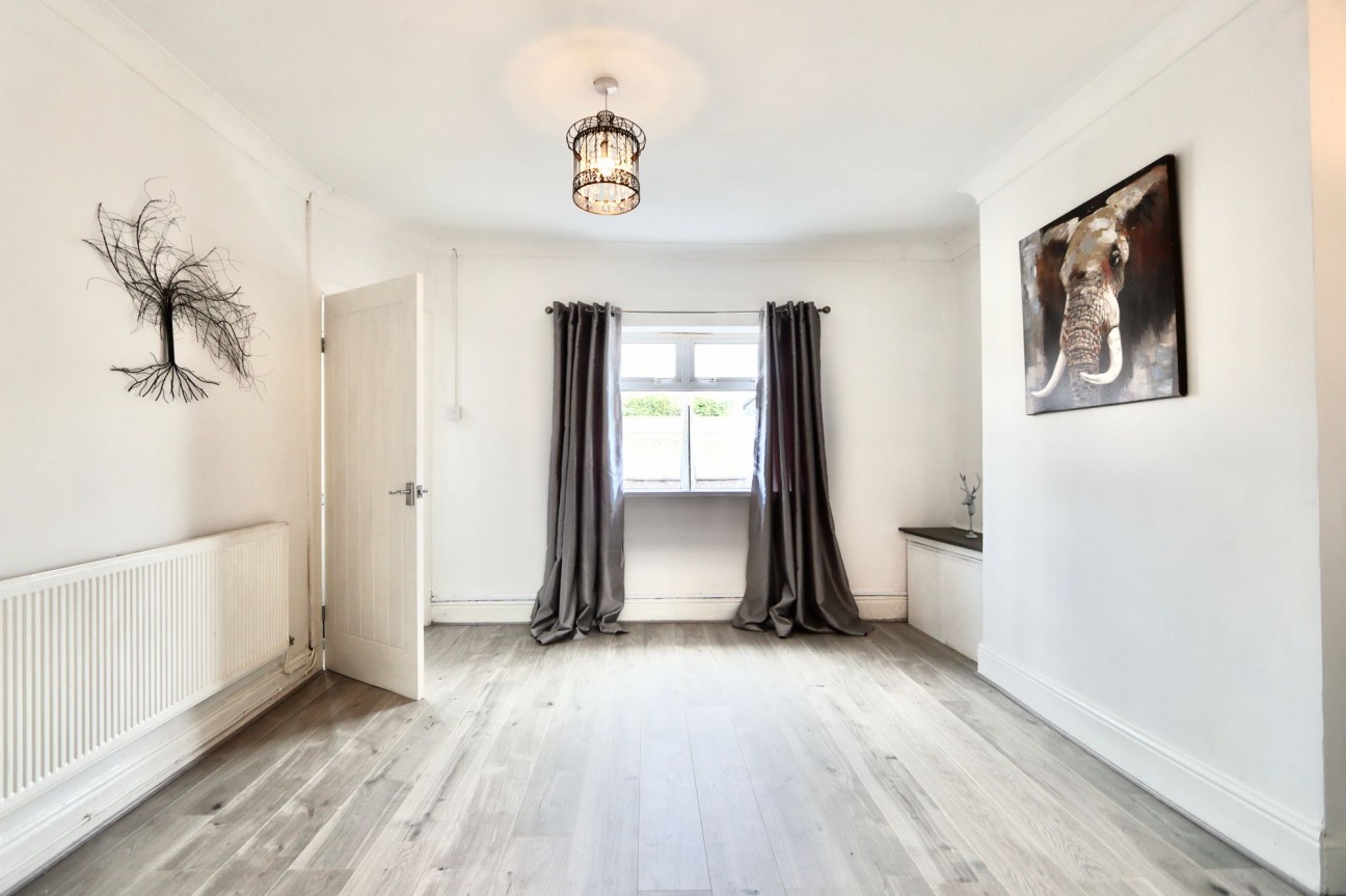 Derwendeg Avenue, Cefn Fforest, NP12