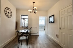 Derwendeg Avenue, Cefn Fforest, NP12