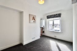 Derwendeg Avenue, Cefn Fforest, NP12