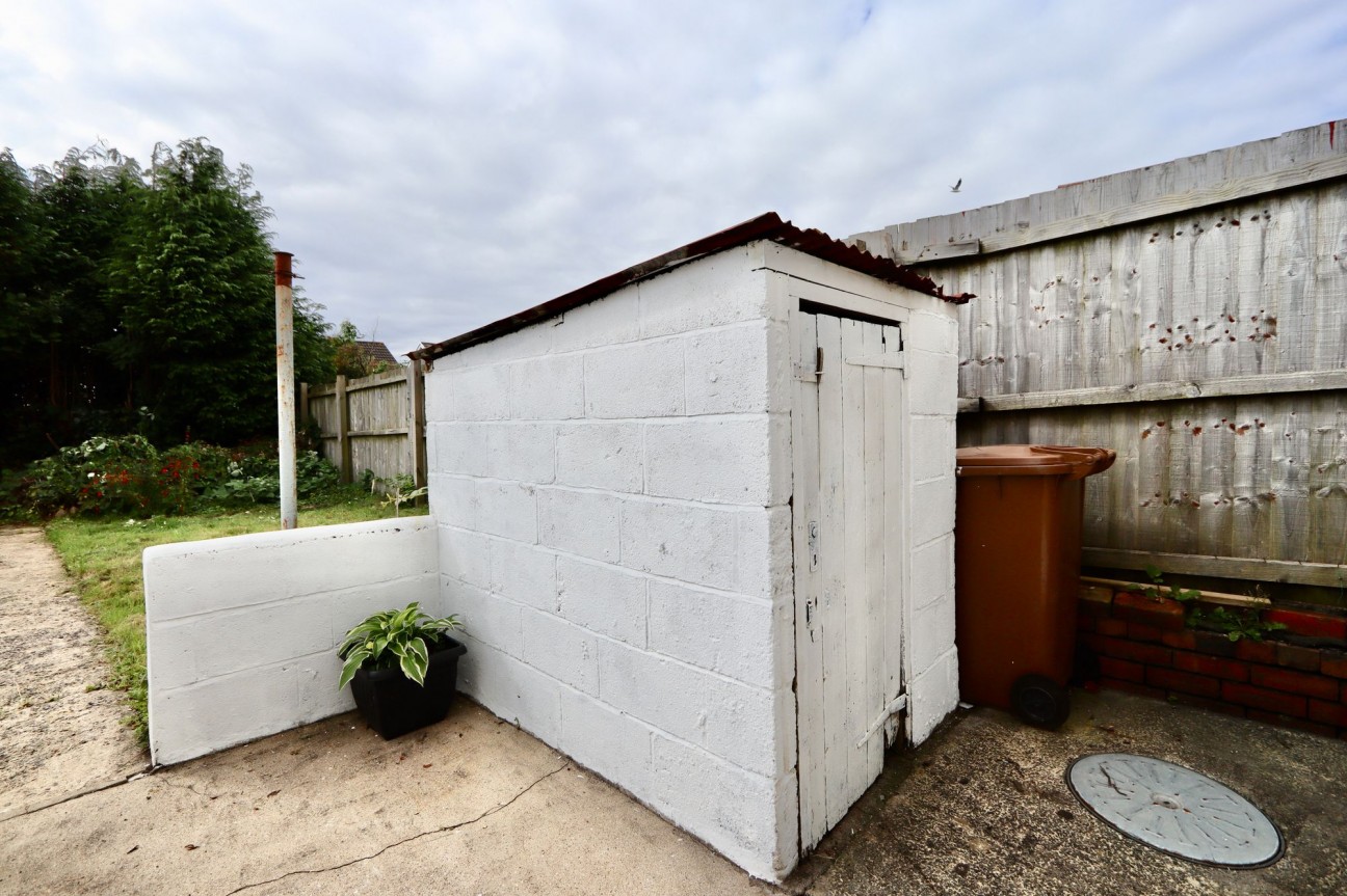 Derwendeg Avenue, Cefn Fforest, NP12