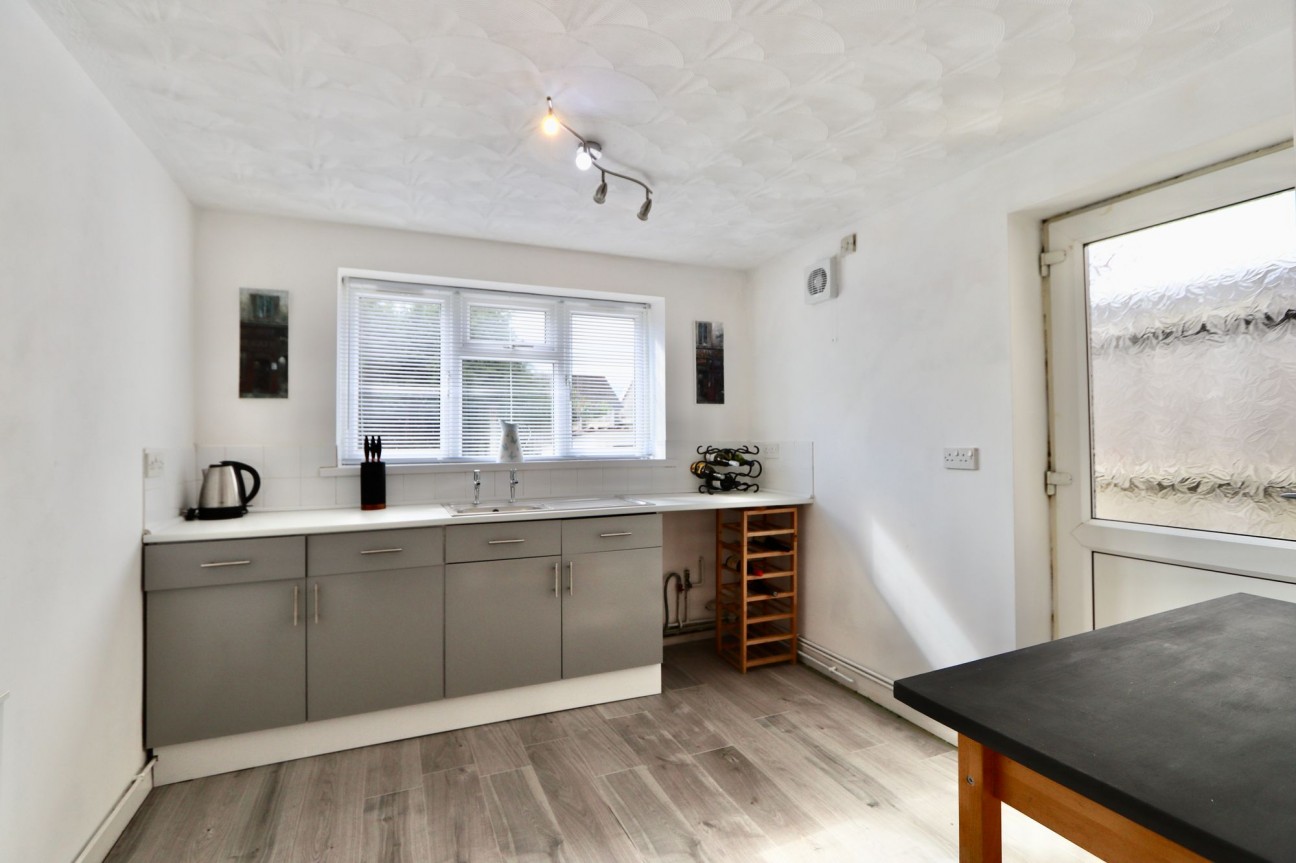 Derwendeg Avenue, Cefn Fforest, NP12