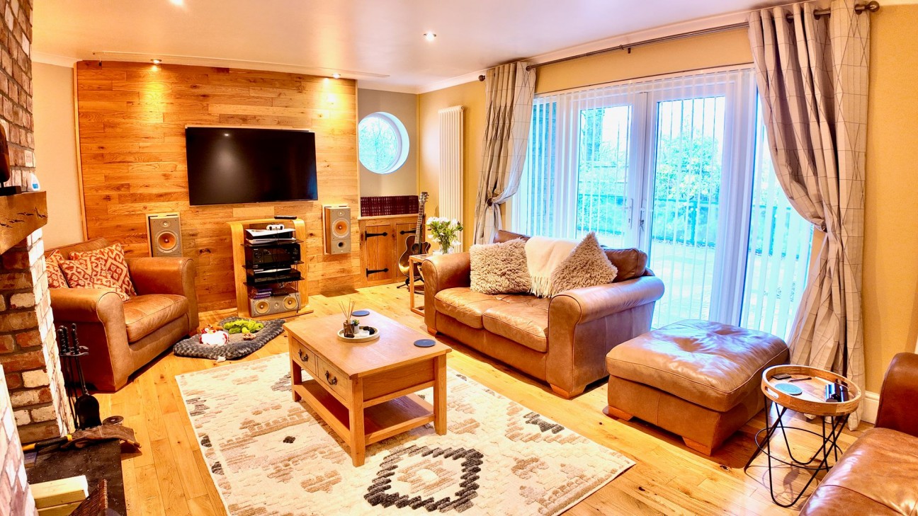 Darren Ddu Road, Ynysybwl, CF37