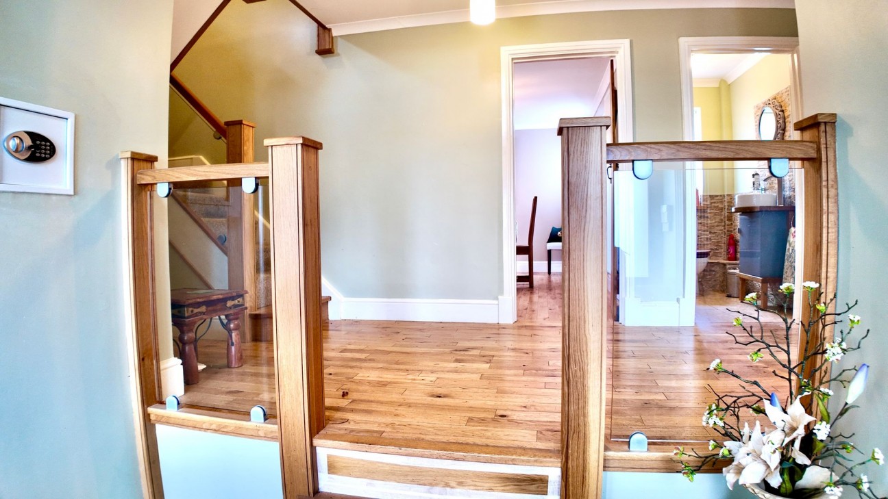 Darren Ddu Road, Ynysybwl, CF37