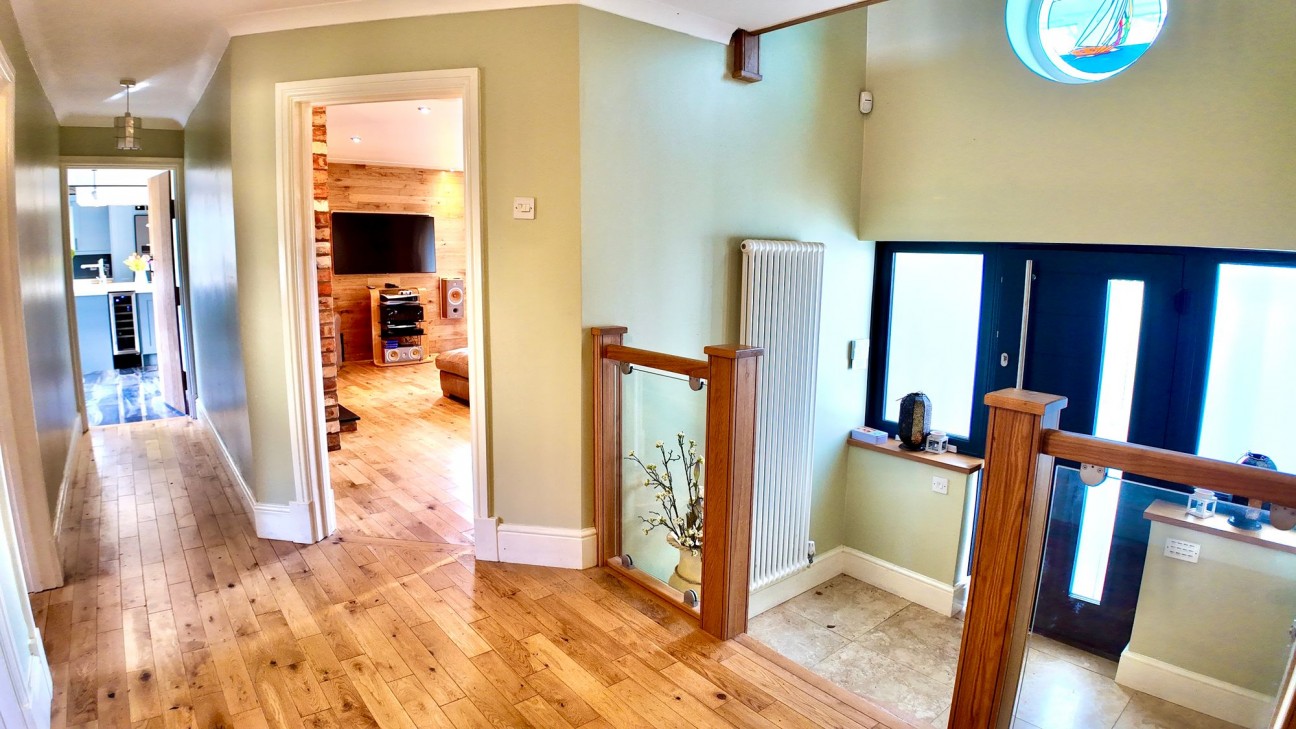 Darren Ddu Road, Ynysybwl, CF37