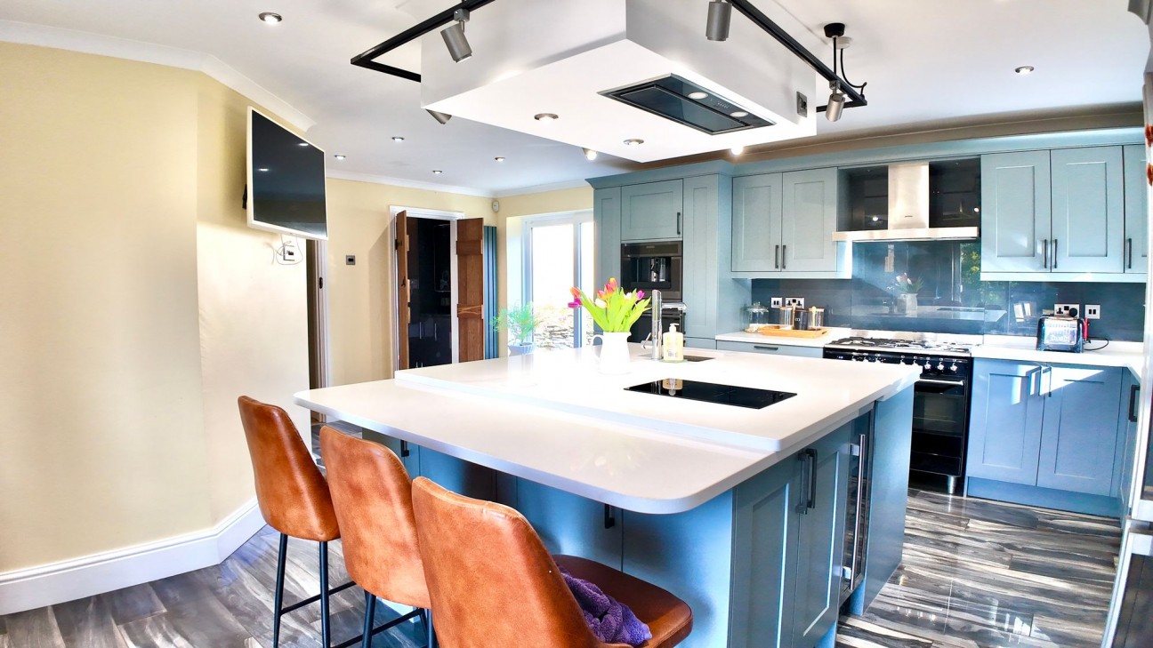 Darren Ddu Road, Ynysybwl, CF37