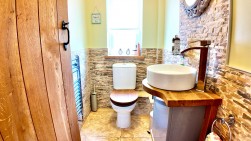 Darren Ddu Road, Ynysybwl, CF37