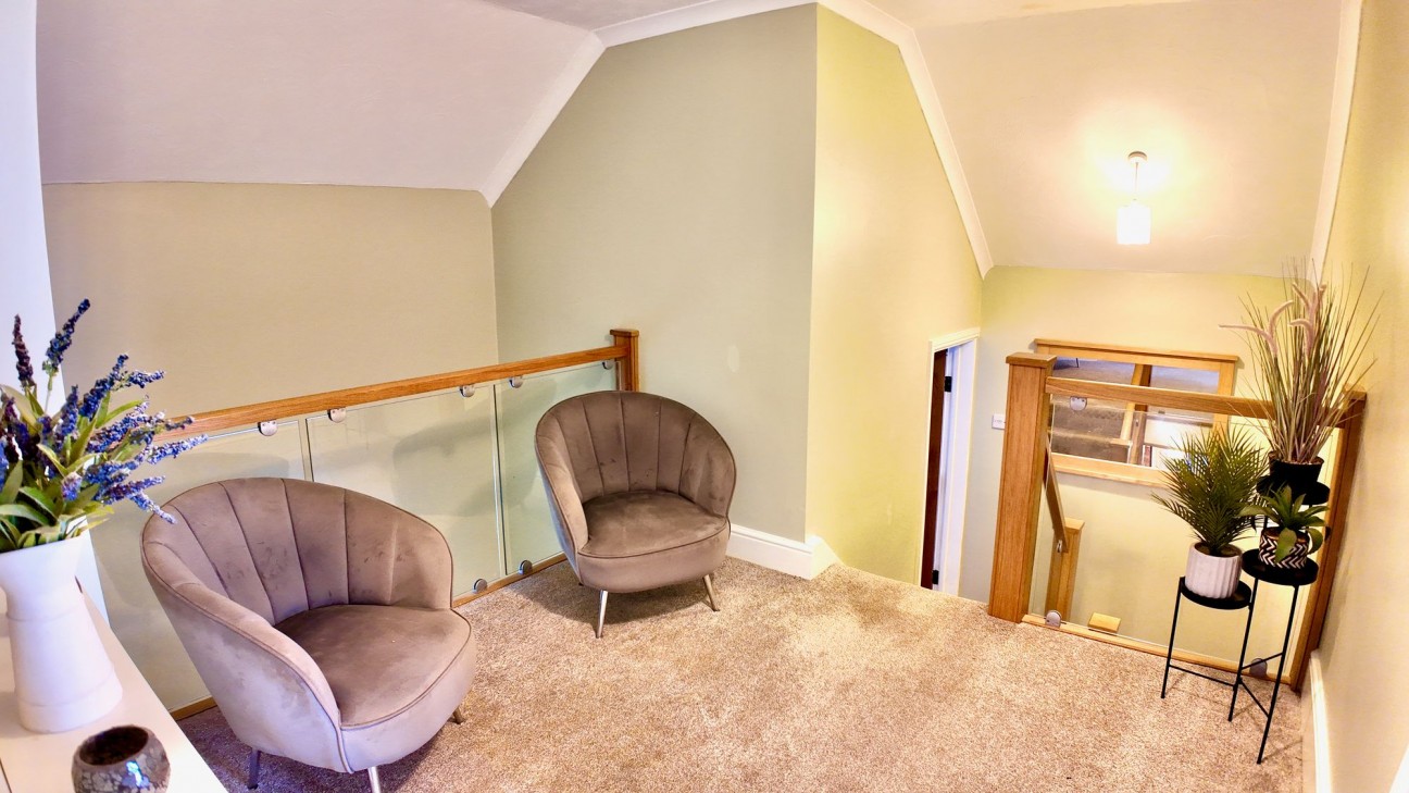 Darren Ddu Road, Ynysybwl, CF37