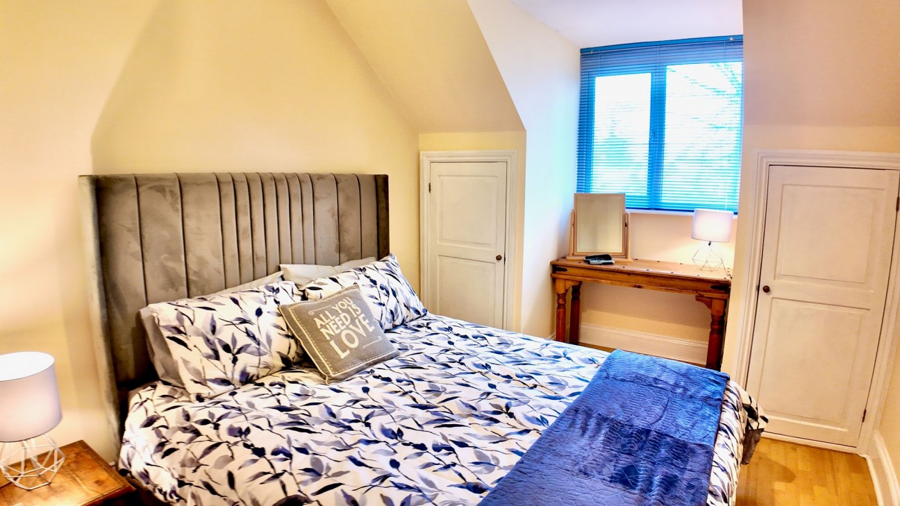 Darren Ddu Road, Ynysybwl, CF37