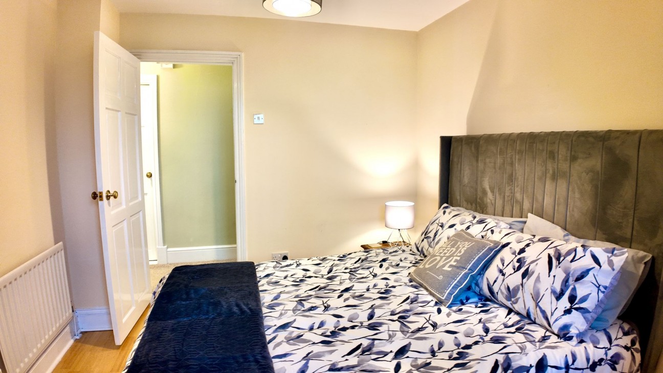 Darren Ddu Road, Ynysybwl, CF37