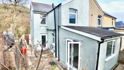 Troed-Y-Rhiw Road, Cross Keys, NP11