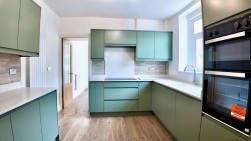 Troed-Y-Rhiw Road, Cross Keys, NP11