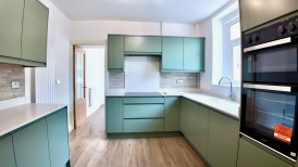 Troed-Y-Rhiw Road, Cross Keys, NP11