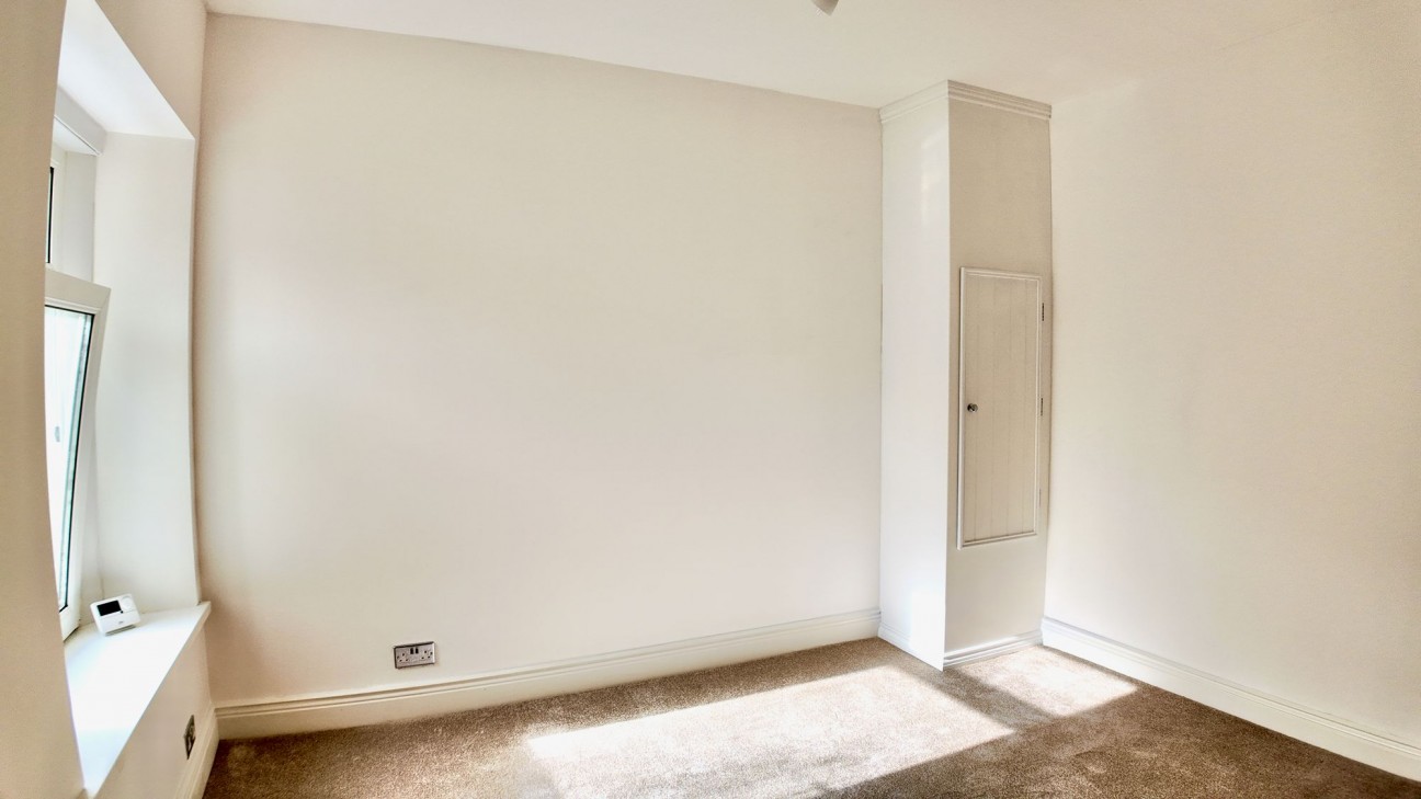 Troed-Y-Rhiw Road, Cross Keys, NP11