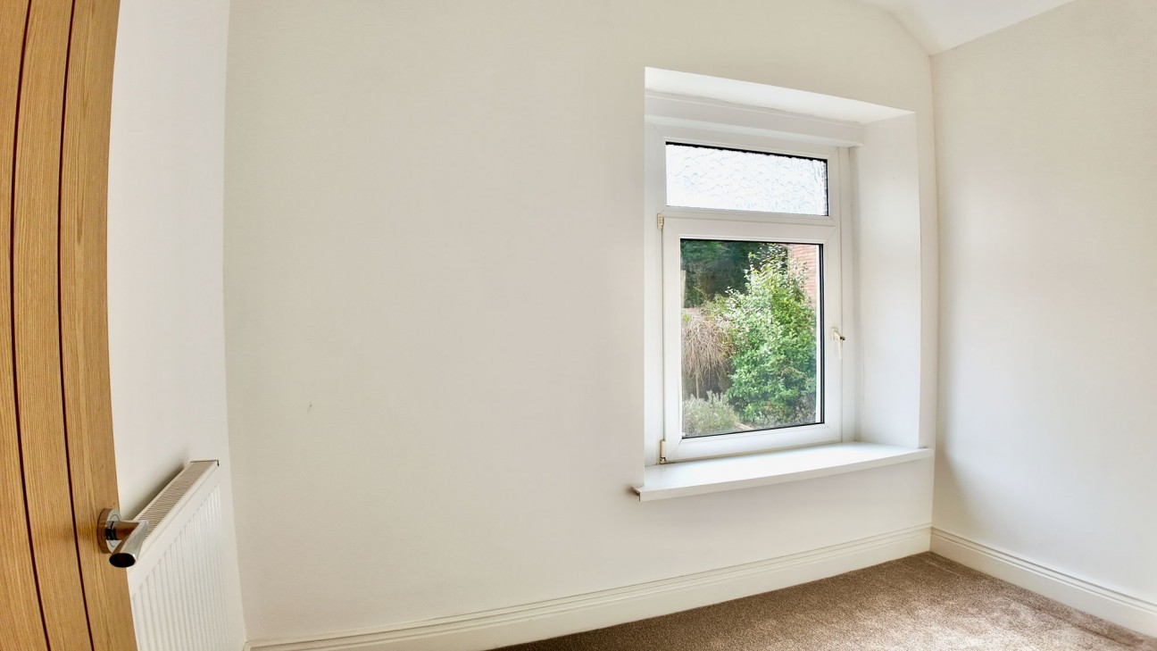 Troed-Y-Rhiw Road, Cross Keys, NP11