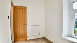 Troed-Y-Rhiw Road, Cross Keys, NP11