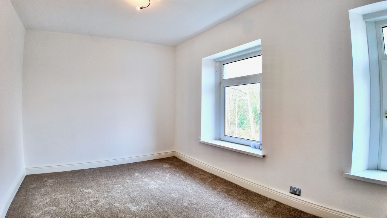 Troed-Y-Rhiw Road, Cross Keys, NP11