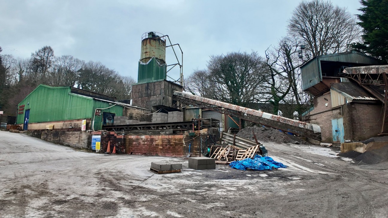 New Road, Hengoed, CF82